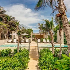 https://santamar-by-tao-beach-condos-with-pool-walk-to-ocean.quintano-roohotels.com